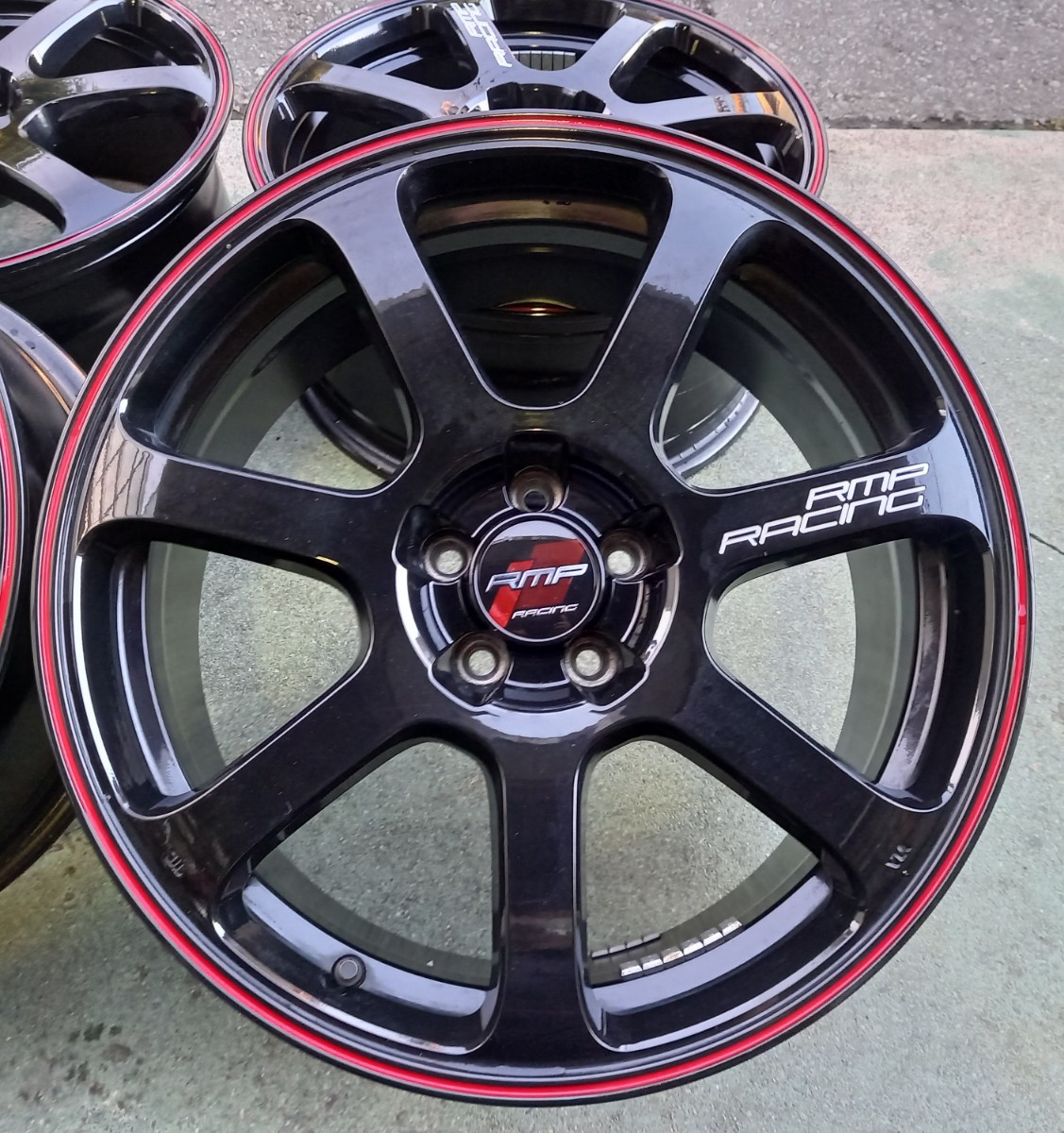 RMPレーシング 18インチ 8J +45 PCD 100 5H 4本セットブラック RMPレーシング 18インチ 8J +45 PCD 100 5H 4本セットブラック