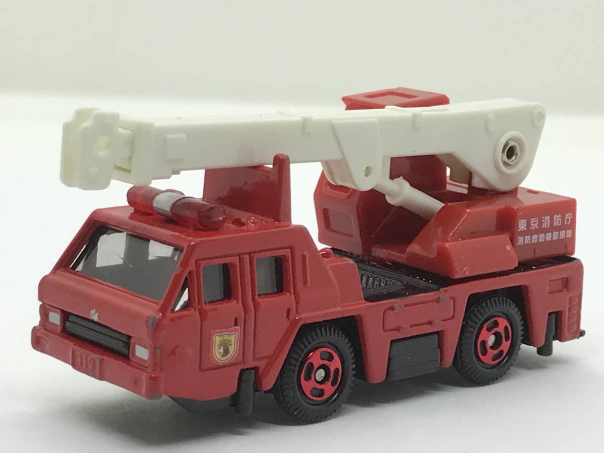 【公式】フジのお歳暮・冬ギフト ミニカー ち8☆トミカ 東京消防庁 出動 ハイパーレスキュー隊 商用車、公用車