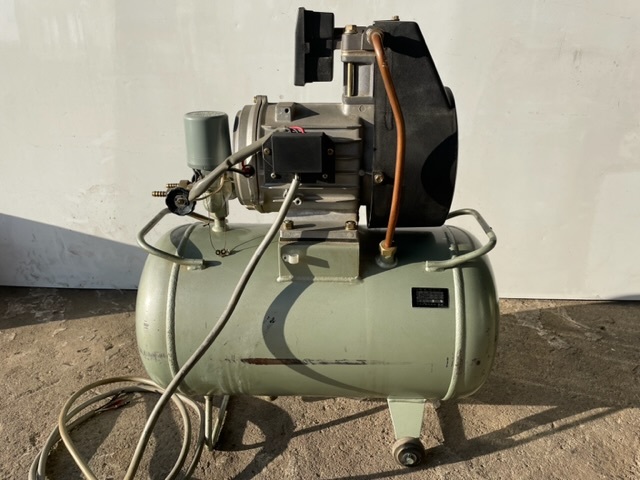 HITACHI/トキコ㈱ エアーコンプレッサー/BEBICON 30L 0.4,OP-7S HITACHI/トキコ㈱ エアーコンプレッサー/BEBICON 30L 0.4,OP-7S