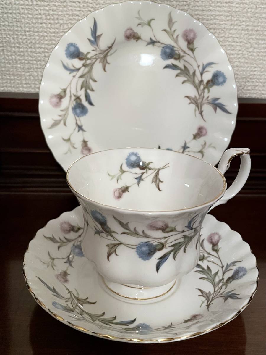 ● Brigadoon トリオセット Royal Albert ティーカップ ソーサー プレート イギリス アンティーク ヴィンテージ B_画像1