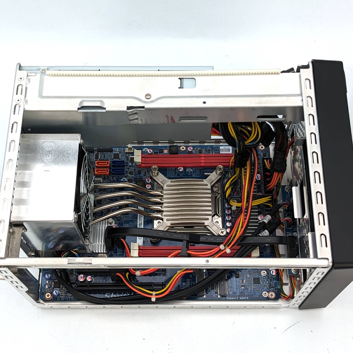 Shuttle SX79R5 LGA2011 キューブ型ベアボーンキット 動作未確認 Shuttle SX79R5 LGA2011 キューブ型ベアボーンキット 動作未確認