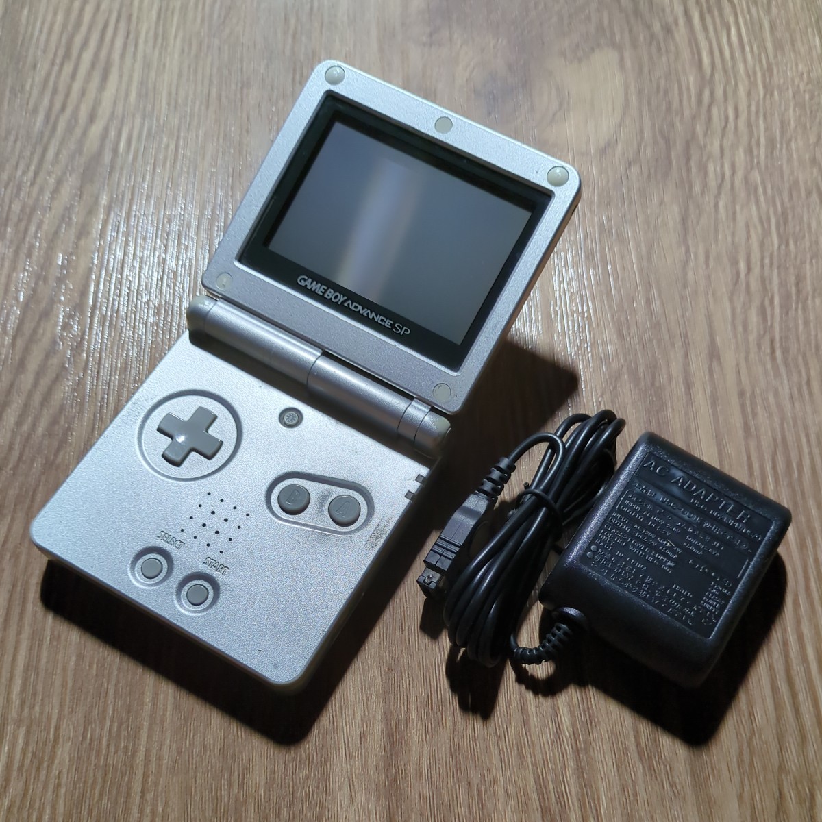 おトク情報がいっぱい！ GBA XJH11545324 充電器付き プラチナシルバー