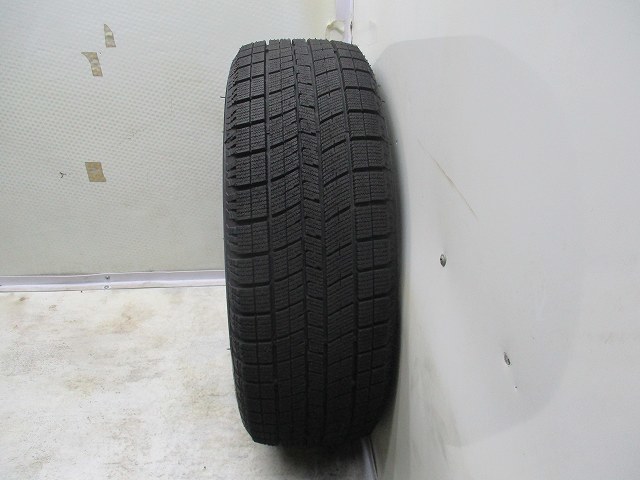 送料無料!! 215-60R17 9.5分山 ナンカンAW-1 2022年製 中古スタッドレスタイヤ1本(GS-7029）_画像2