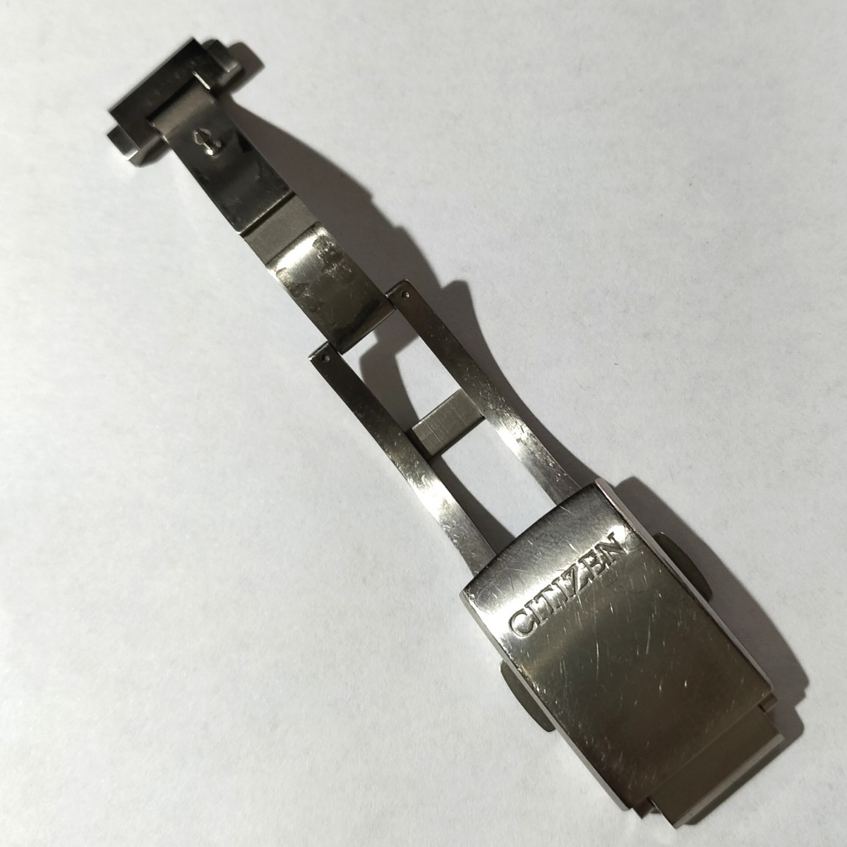 【中古品】腕時計 部品 CITIZEN アテッサ H148-T017509 バックル 中留め クラスプ 尾錠 ベルト バンド ストラップ_画像2