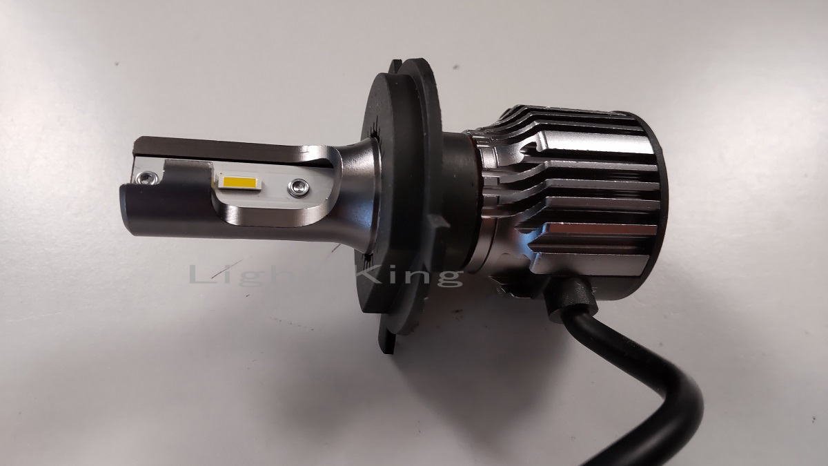 正規品 10000LM 65W 最強 極光 バイク専用 LEDヘッドライト H4 イエロー 黄色 Hi Lo 1年保証 50000時間超寿命 12000回転冷却ファン/分 _画像4