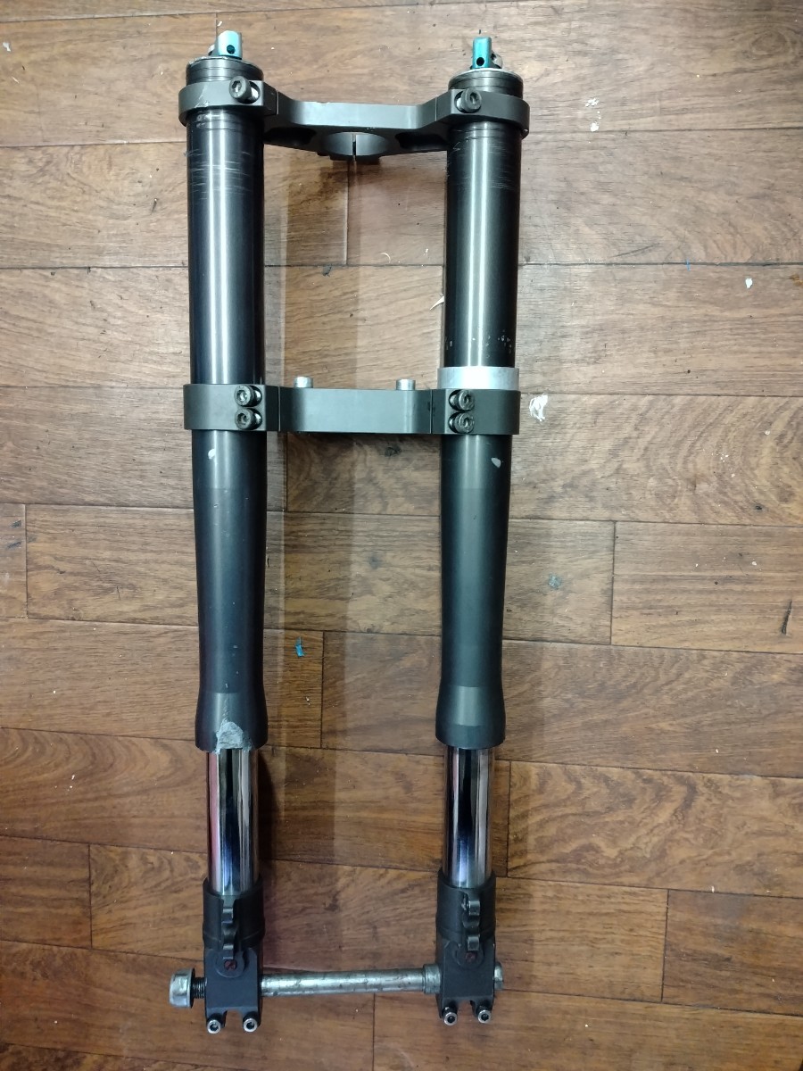 希少RS125 NF4用WP倒立フォーク ステム NX4用トップブリッジ 希少RS125 NF4用WP倒立フォーク ステム NX4用トップブリッジ
