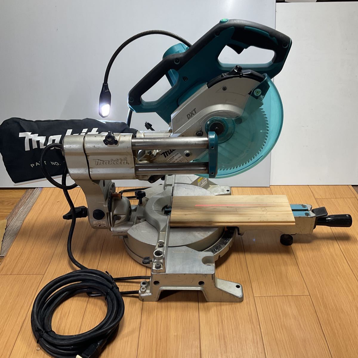 数々の賞を受賞 マキタ makita スライドマルノコ LS0717FL 190mm 2段