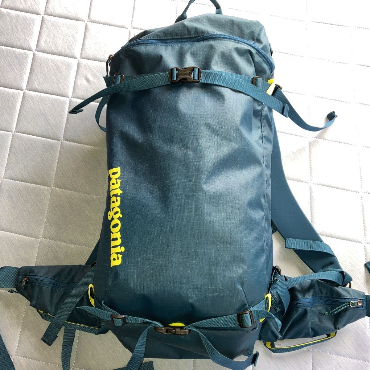 パタゴニア　ディセンジョニスト32l ② patagonia 廃盤品 バックパック / 匿名発送 ゆうパック 送料込み