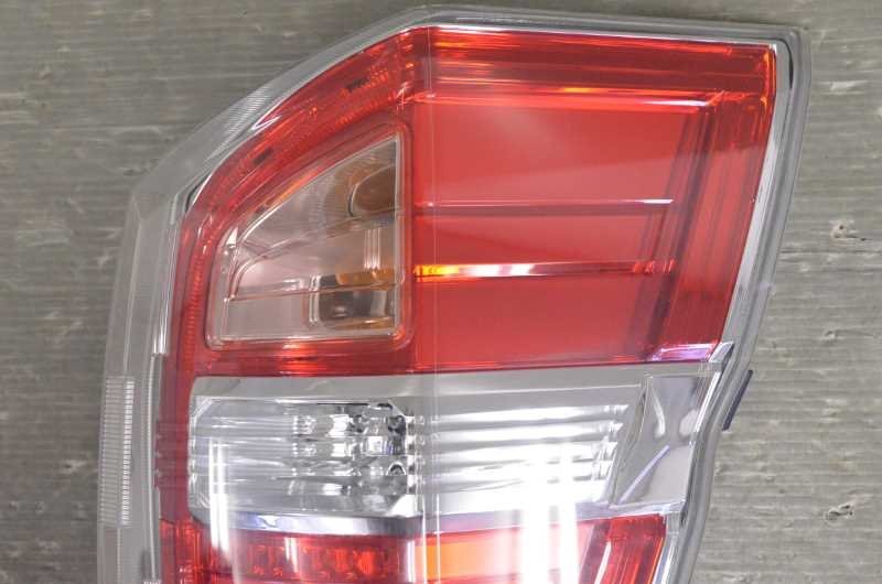 ステップワゴン G 後期(RK1) 純正 スタンレー 破損無 取付OK 動作保証 右 テールランプ テールライト LED全点灯OK W0587 s007685_画像4