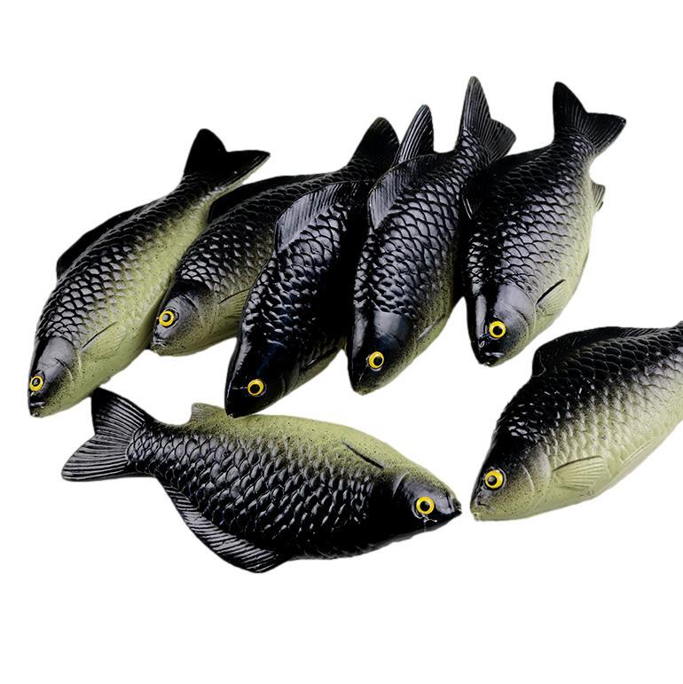 食品サンプル 模型 魚 大漁のフナ 8個セット (黒)_画像1