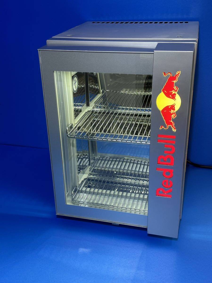 Red Bull レッドブル 小型冷蔵ショーケース モデル　NO:RB-BC 2020 ECO LED 2020年製　動作確認済_画像1