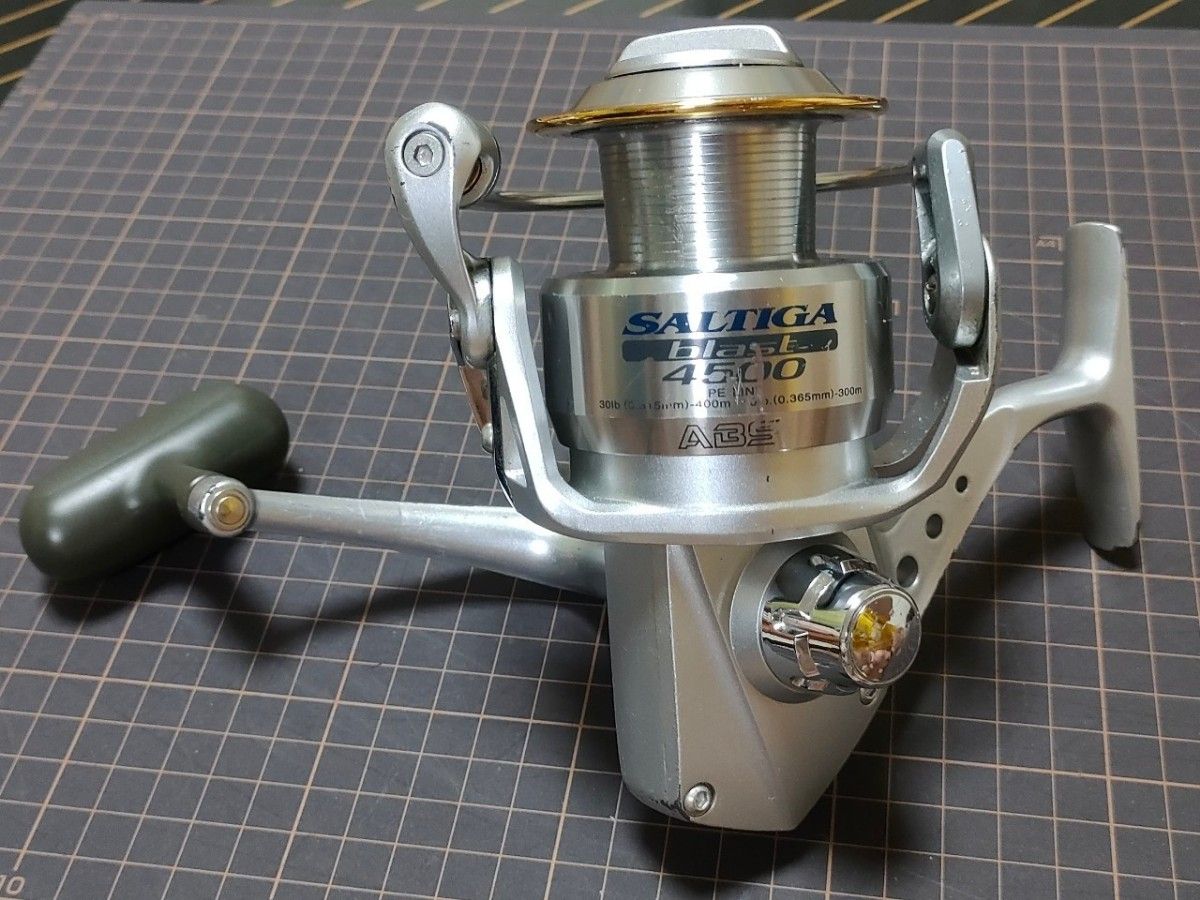 値下げしましたダイワ ソルティガ ブラスト4500 リール 値下げしましたダイワ ソルティガ ブラスト4500 リール
