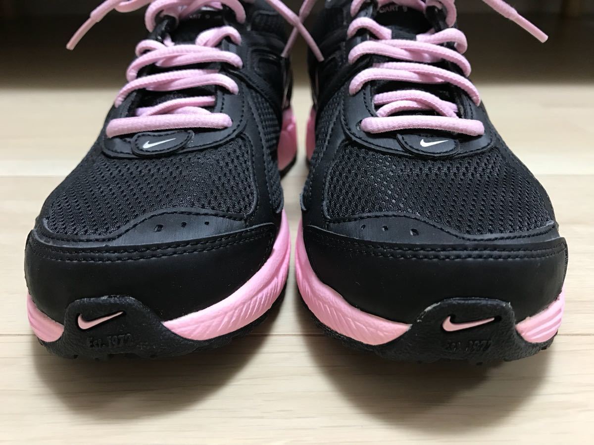 美品 NIKE Air Dart9 24cm ランニングシューズ 黒 ピンク 543649 美品 NIKE Air Dart9 24cm ランニングシューズ 黒 ピンク 543649