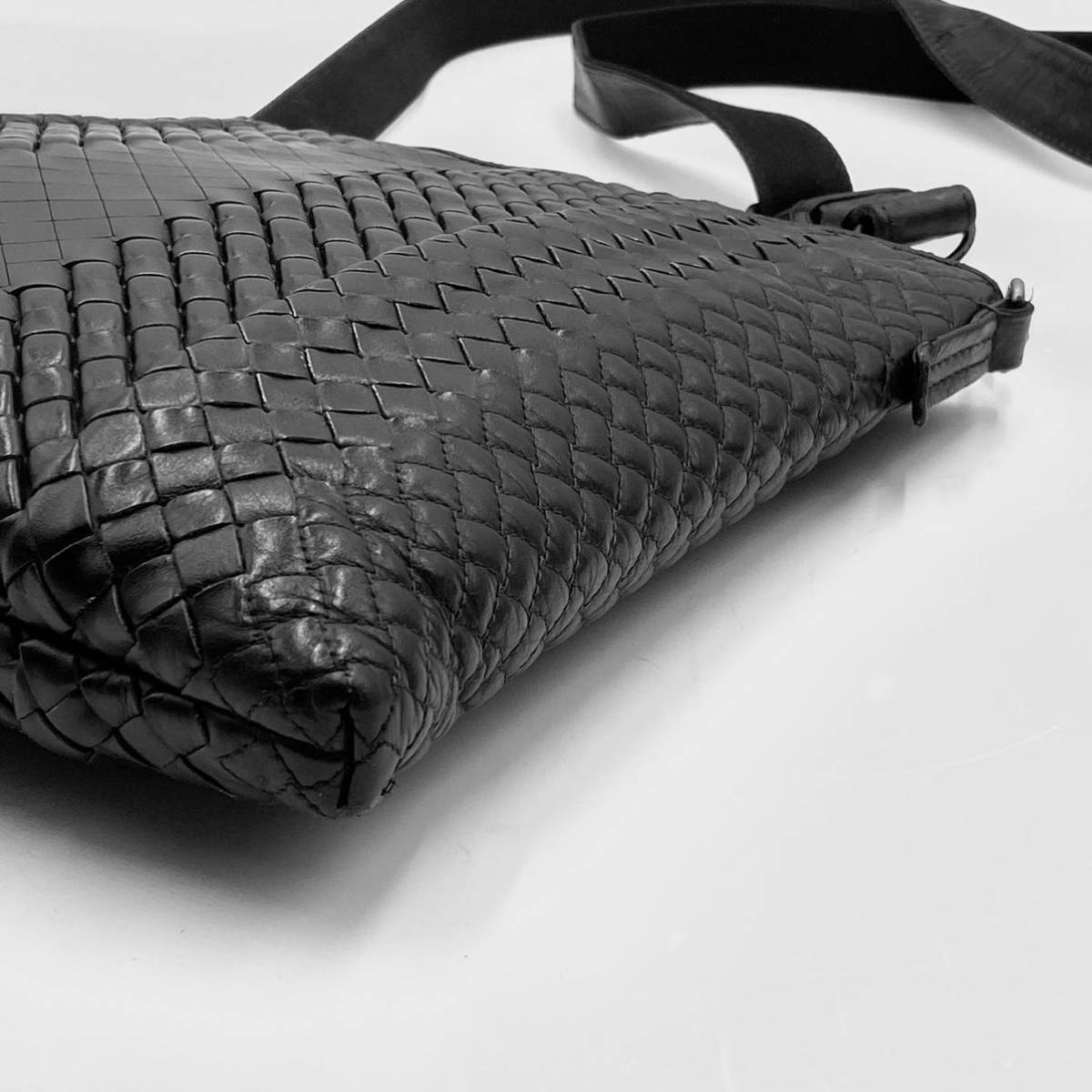 1円【極美品】BOTTEGA VENETA ボッテガヴェネタ メンズ インペラトーレ ショルダーバッグ サコッシュ イントレチャート レザー ブラック 黒_画像7