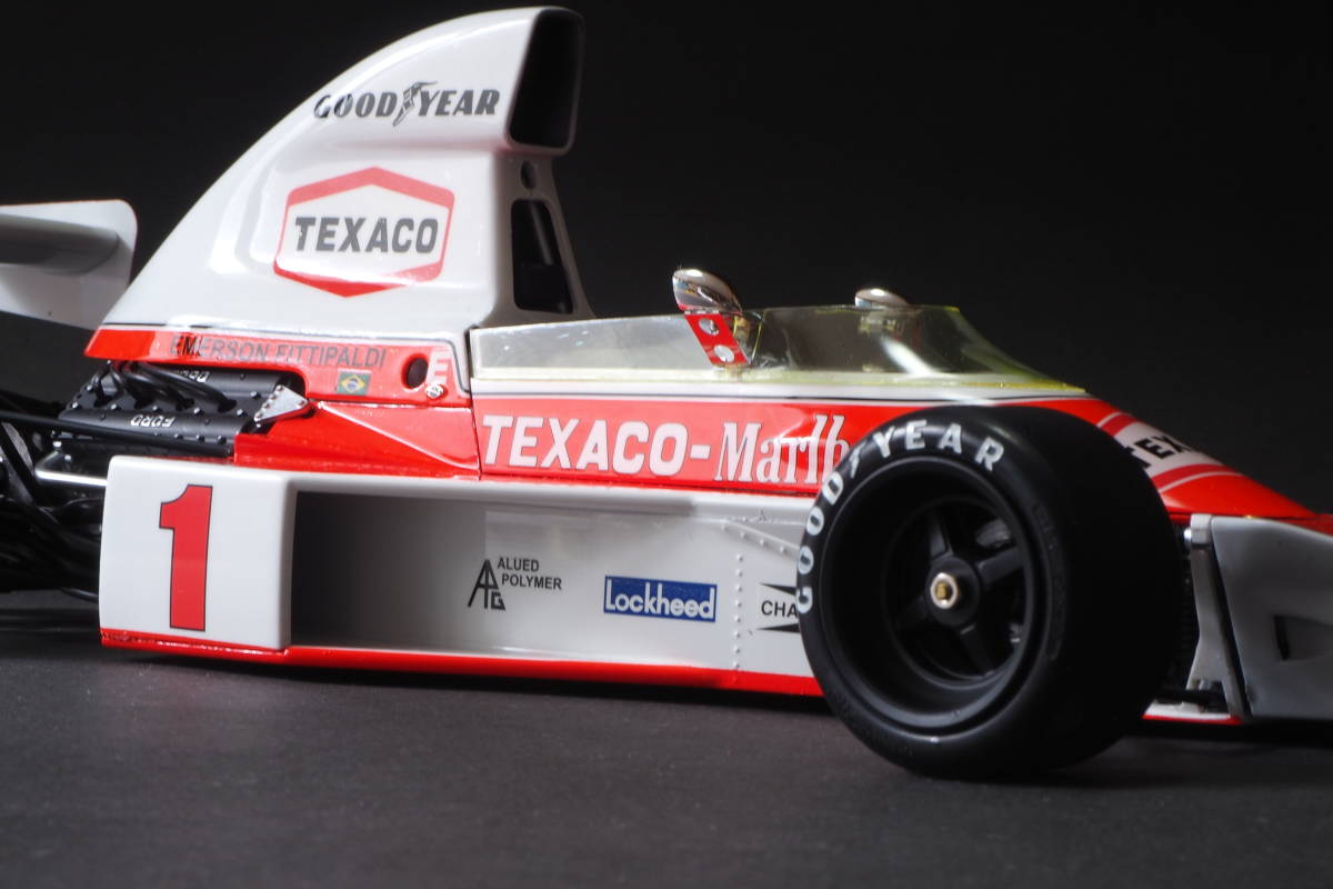 タミヤ 1/12 マクラーレンM23 テキサコ マルボロ 1975 改修塗装済完成品 McLaren M23 FORD MARLBORO TEXACO 1975 Emerson Fittipaldi_画像4