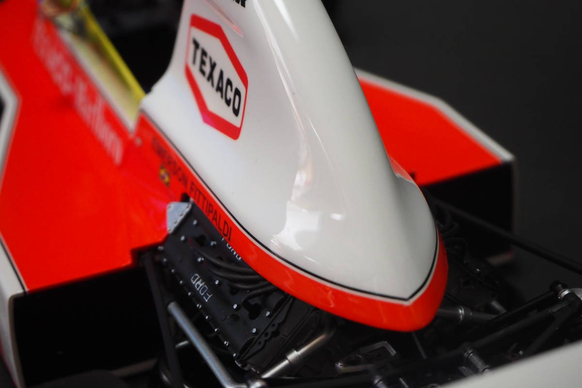 タミヤ 1/12 マクラーレンM23 テキサコ マルボロ 1975 改修塗装済完成品 McLaren M23 FORD MARLBORO TEXACO 1975 Emerson Fittipaldi_画像5