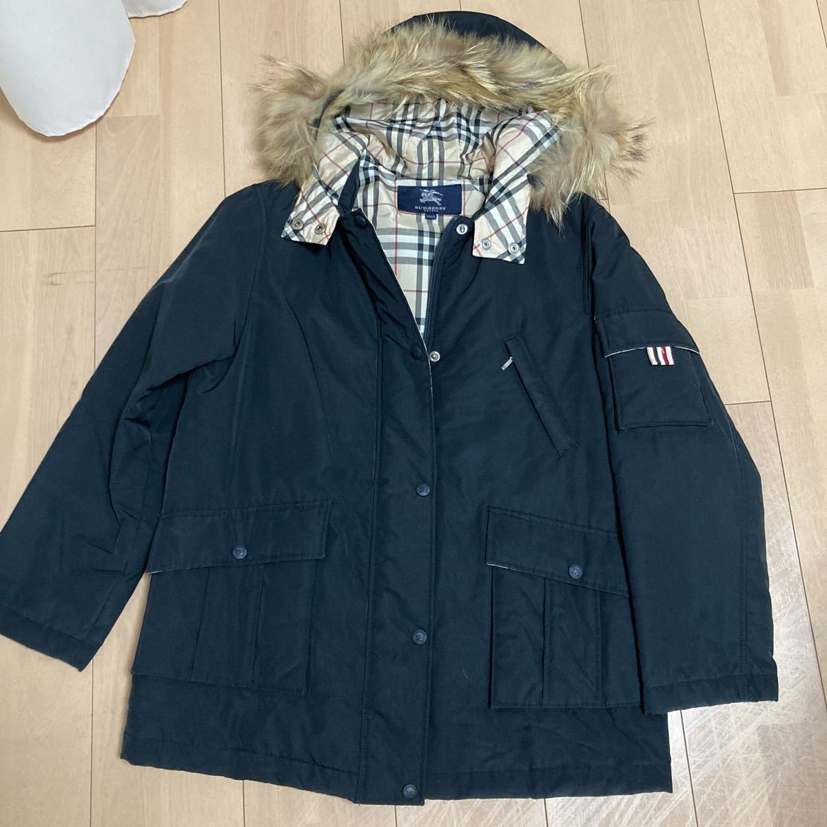 良好品】 美品 バーバリー ジャンバー コート フード チェック柄 黒