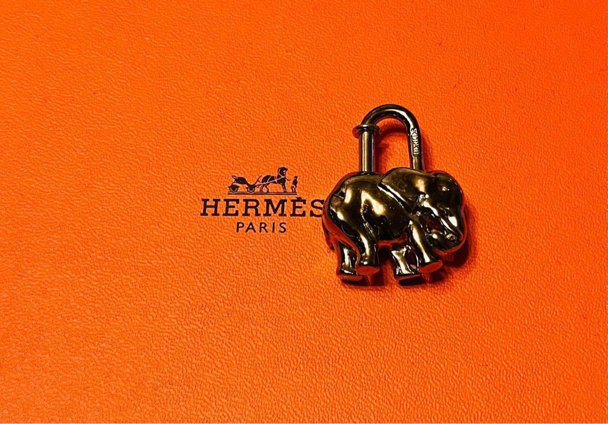 HERMES  1997年　エルメスカデナ　エルメス象カデナ　エレファントカデナ　未使用　希少