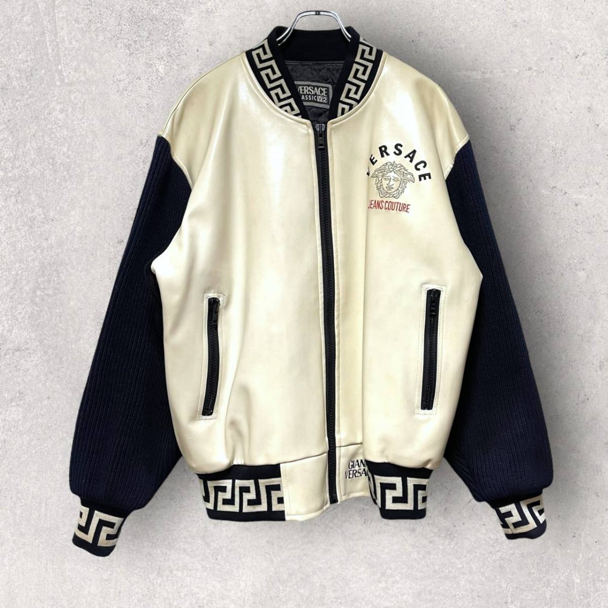 Yahoo!オークション - 希少 VERSACE Classic V2 ヴェルサーチ Yahoo!オークション - 希少 VERSACE Classic V2 ヴェルサーチ
