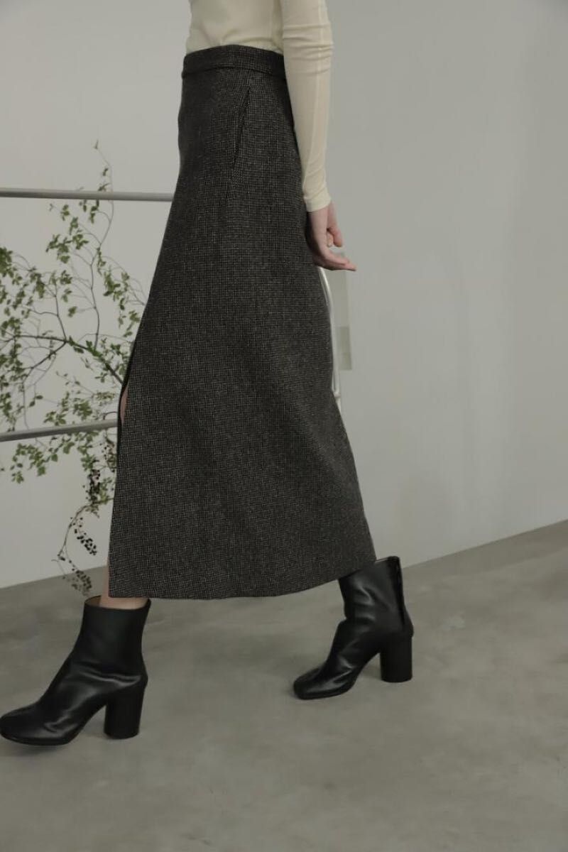 22AW AURALEE WOOL HAIRLINE TWEED SKIRT|PayPayフリマ