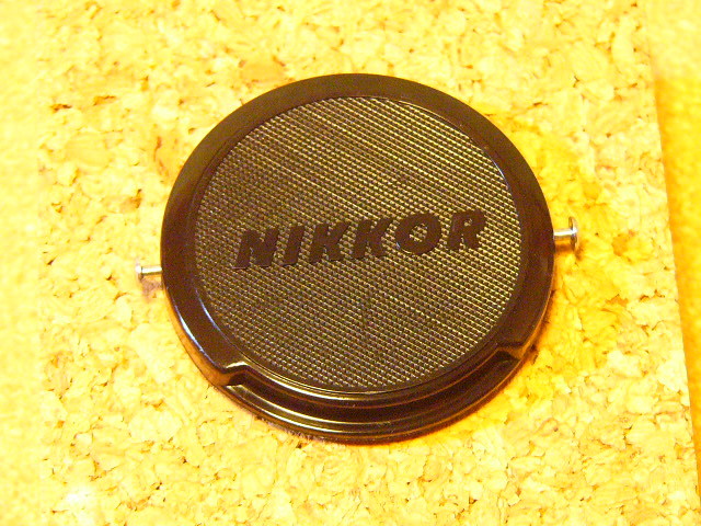 綺麗 Nikon 日本光学・ニコン 純正レンズキャップ NIKKOR 52mm (美品) PAT NO有り/ジャンク扱い_画像1