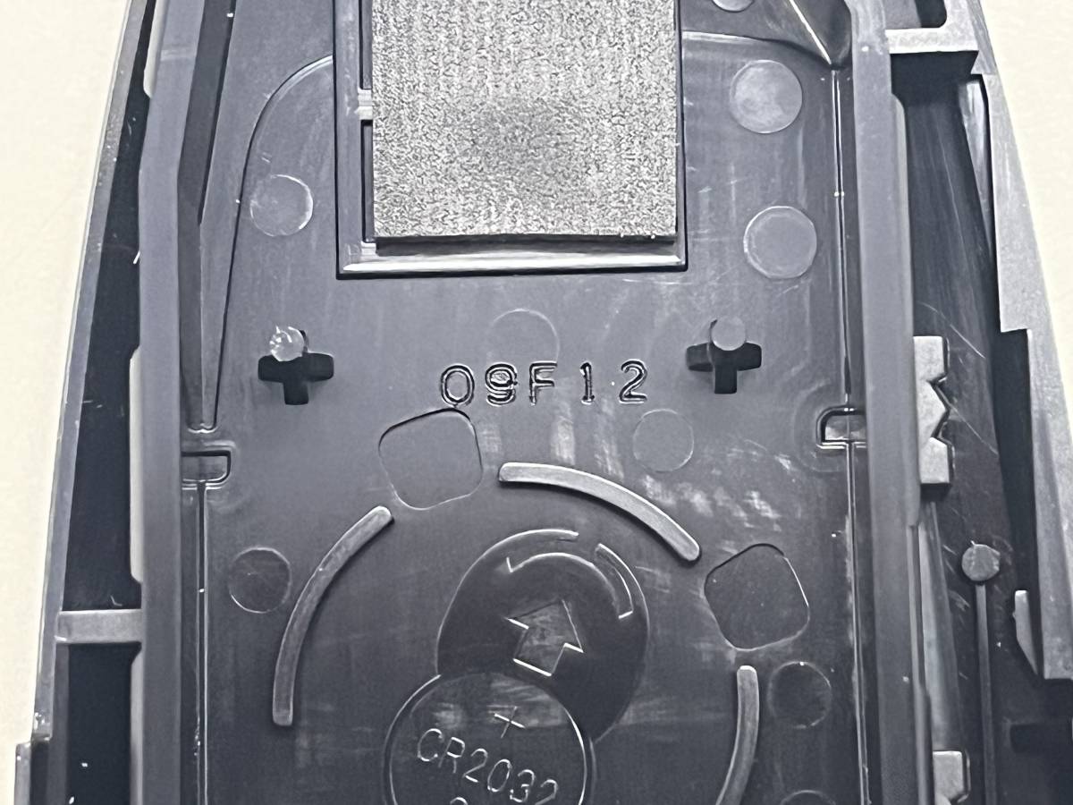 N1001e★ ランクル プラド GDJ150 スマートキー 3ボタン バックドア 令和4年 初期化なし ボタン確認済み キーレス リモコンの画像6
