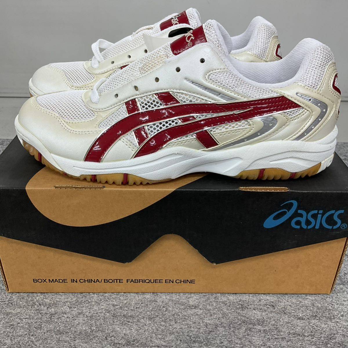 新品　asics アシックス　バレーボールシューズ　アシックスシューズ　白　アシックスシューズ　アシックススニーカー_画像1