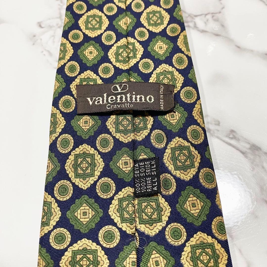 ネクタイ ヴァレンティノ VALENTINO 紋様柄 総柄 ワンポイントロゴ 刺繍 シルク ブランド_画像5