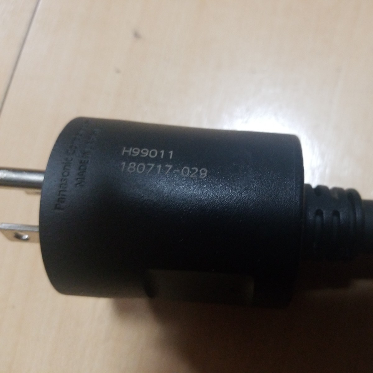 トヨタ純正 プリウスPHV 充電ケーブル100V変換 EVチャージ トヨタ純正 プリウスPHV 充電ケーブル100V変換 EVチャージ