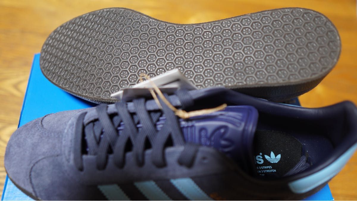 Adidas gazelle シャドーネイビー 常田大希着用モデル Adidas gazelle シャドーネイビー 常田大希着用モデル