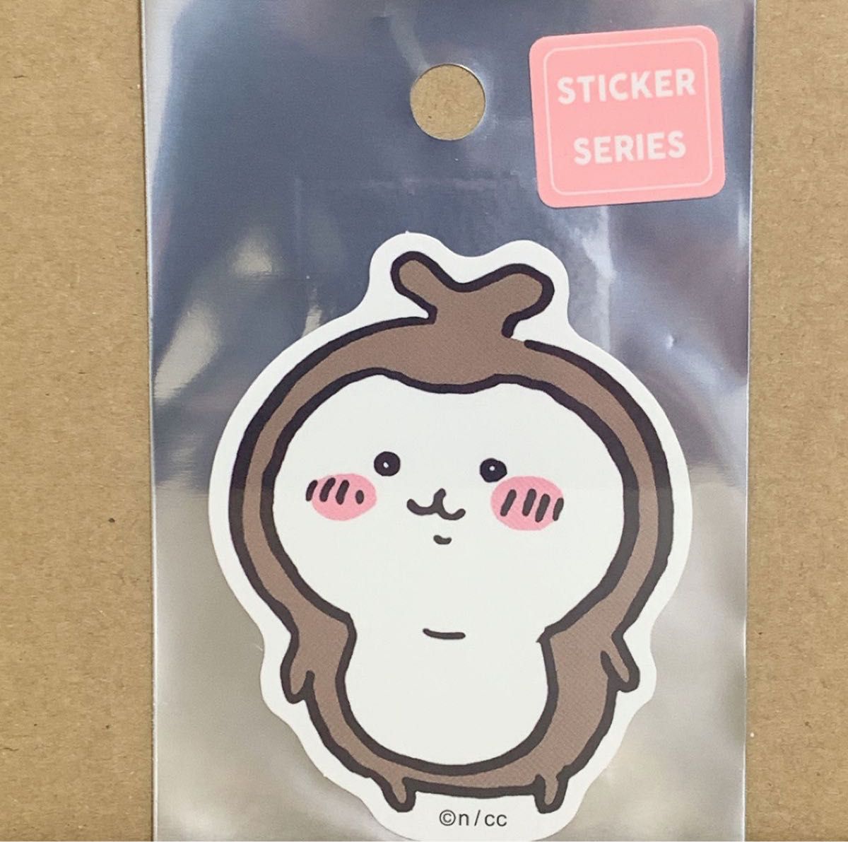 ちいかわ スマホに貼れるサイズのステッカー カブトムシ ちい ちいかわ スマホに貼れるサイズのステッカー カブトムシ ちい