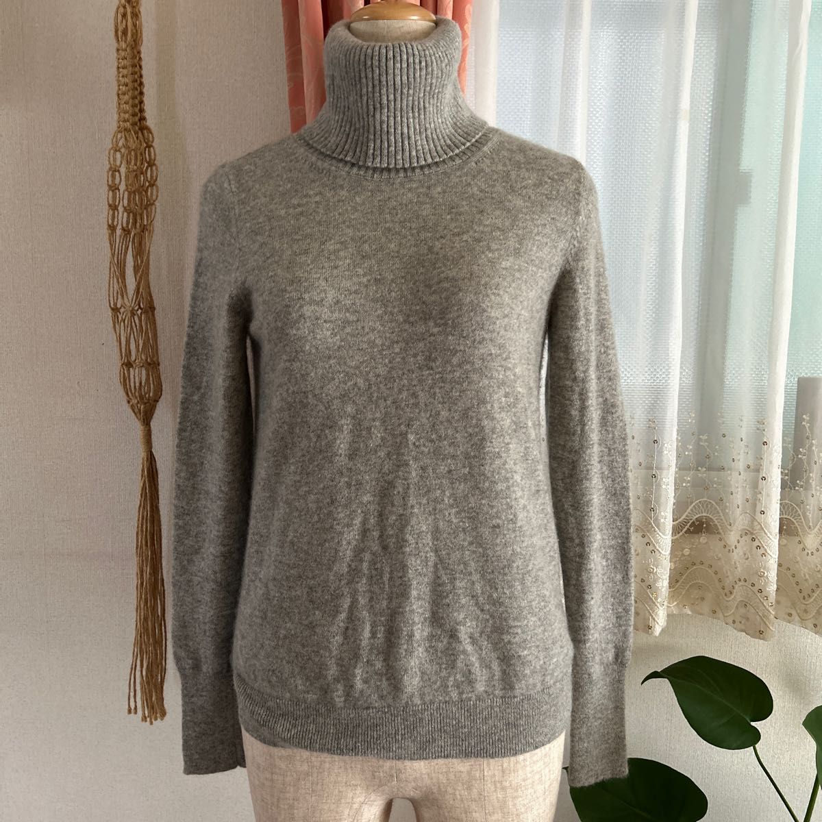 UNIQLO ユニクロ カシミヤ100% セーター グレー M|Yahoo!フリマ UNIQLO ユニクロ カシミヤ100% セーター グレー M|Yahoo!フリマ