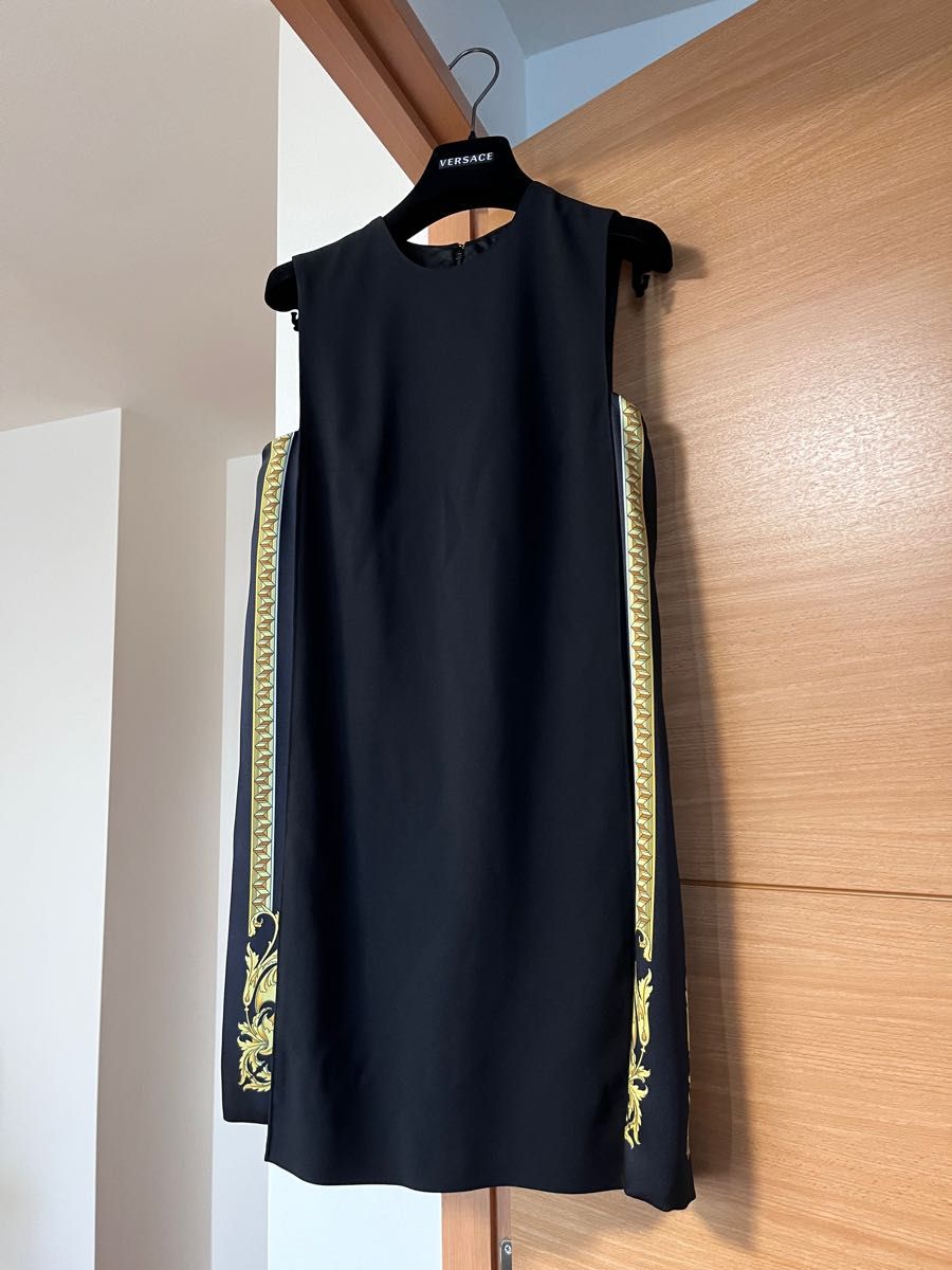 Versace ヴェルサーチ バロッコ ワンピース 36|Yahoo!フリマ Versace ヴェルサーチ バロッコ ワンピース 36|Yahoo!フリマ