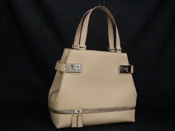 1円 □極美品□ Salvatore Ferragamo フェラガモ AQ-21 1302