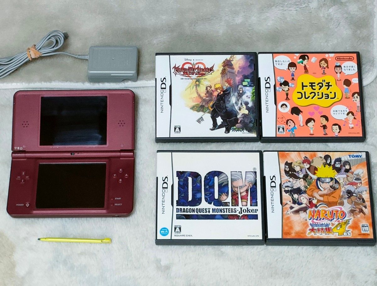 【訳あり】　動作品　ニンテンドー　Ds i LL 　 本体　＋　充電器　ソフト4本付き