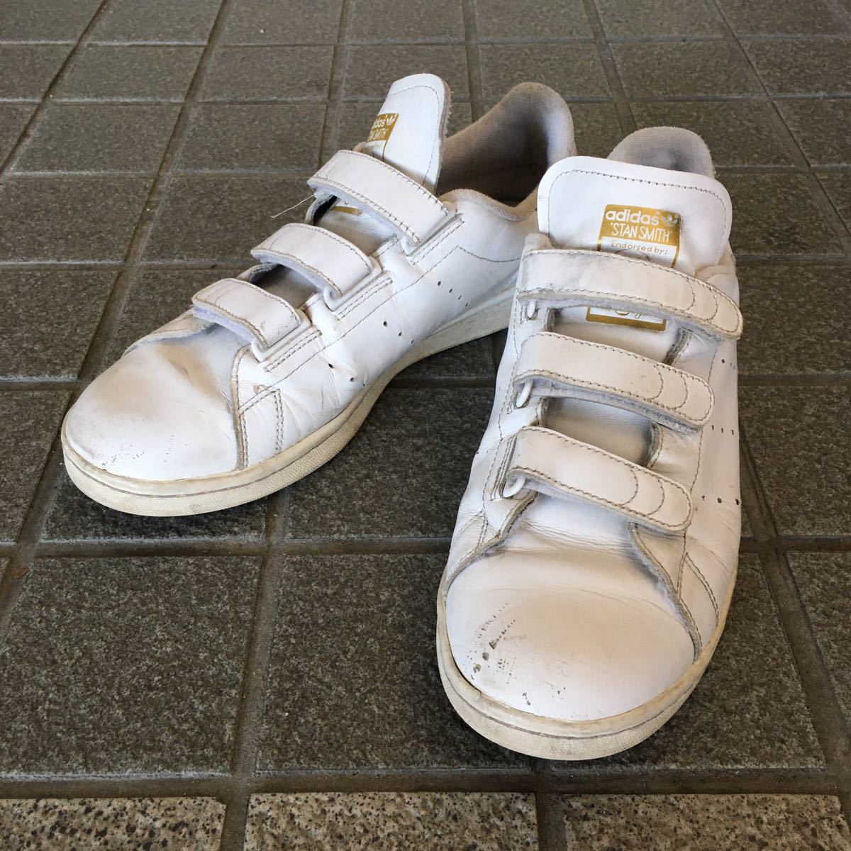 adidas STAN SMITH COMFORT ベルクロ WHITE GOLD US9 S75188 USED アディダス スタンスミス コンフォート 27cm 白 金 アメカジ 古着_画像1