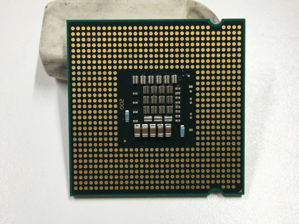 B1470)Intel Core 2 Duo E8400 SLB9J 3.0GHz 6M LGA775 中古動作品(タ)の画像2