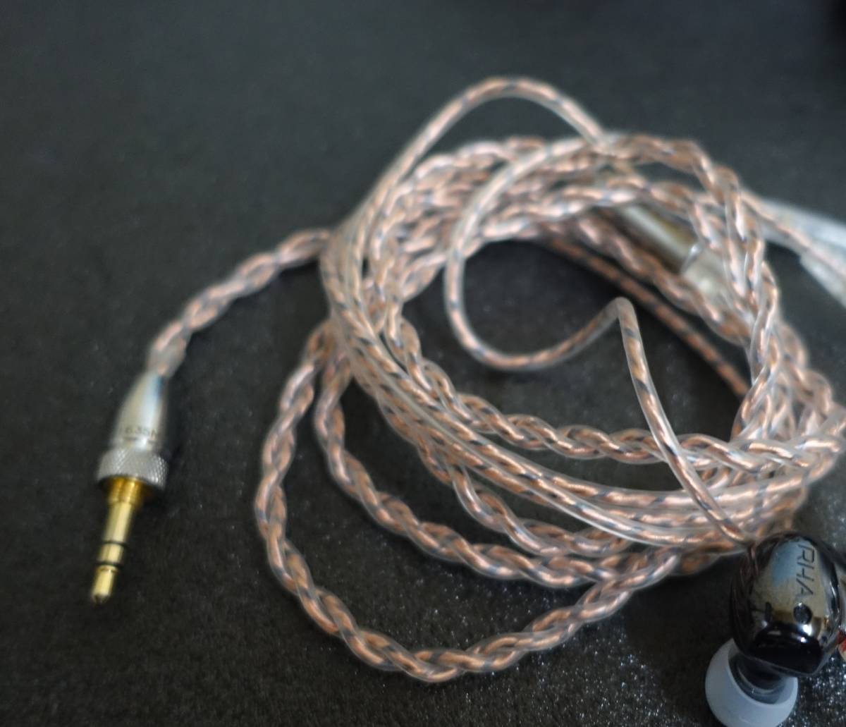 RHA CL1 Ceramic 150Ω ハイインピーダンス設計イヤホン 中古品 RHA CL1 Ceramic 150Ω ハイインピーダンス設計イヤホン 中古品