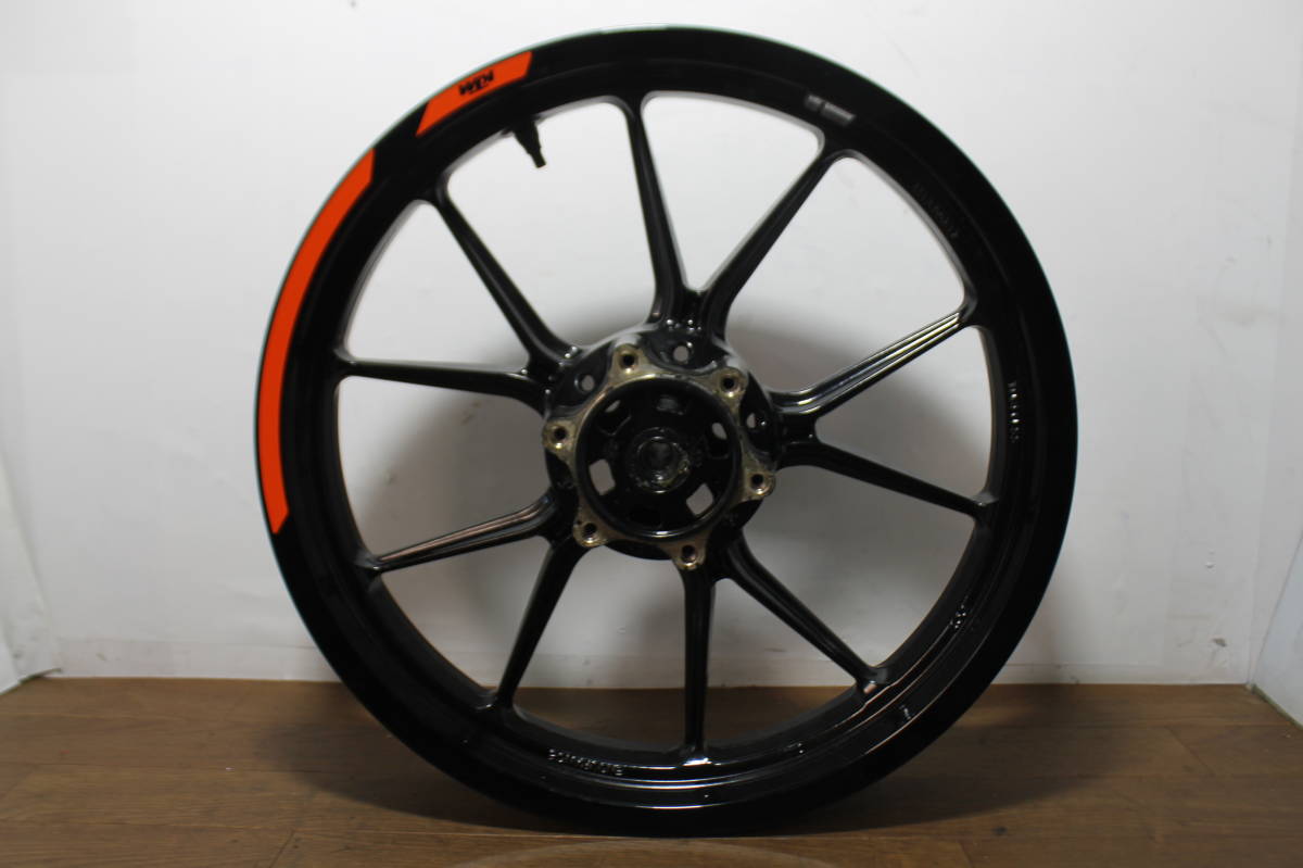 ☆　KTM　デューク　390　フロントホイール　黒　MT3.0×17　美品　390デューク_画像2