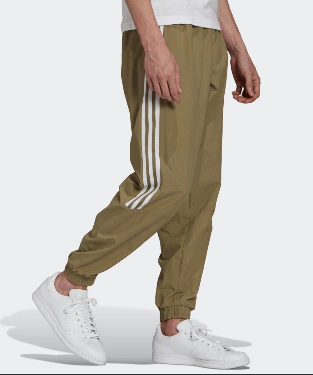 adidas カーキベージュ ロックアップ ナイロンパンツ ジャージ adidas カーキベージュ ロックアップ ナイロンパンツ ジャージ