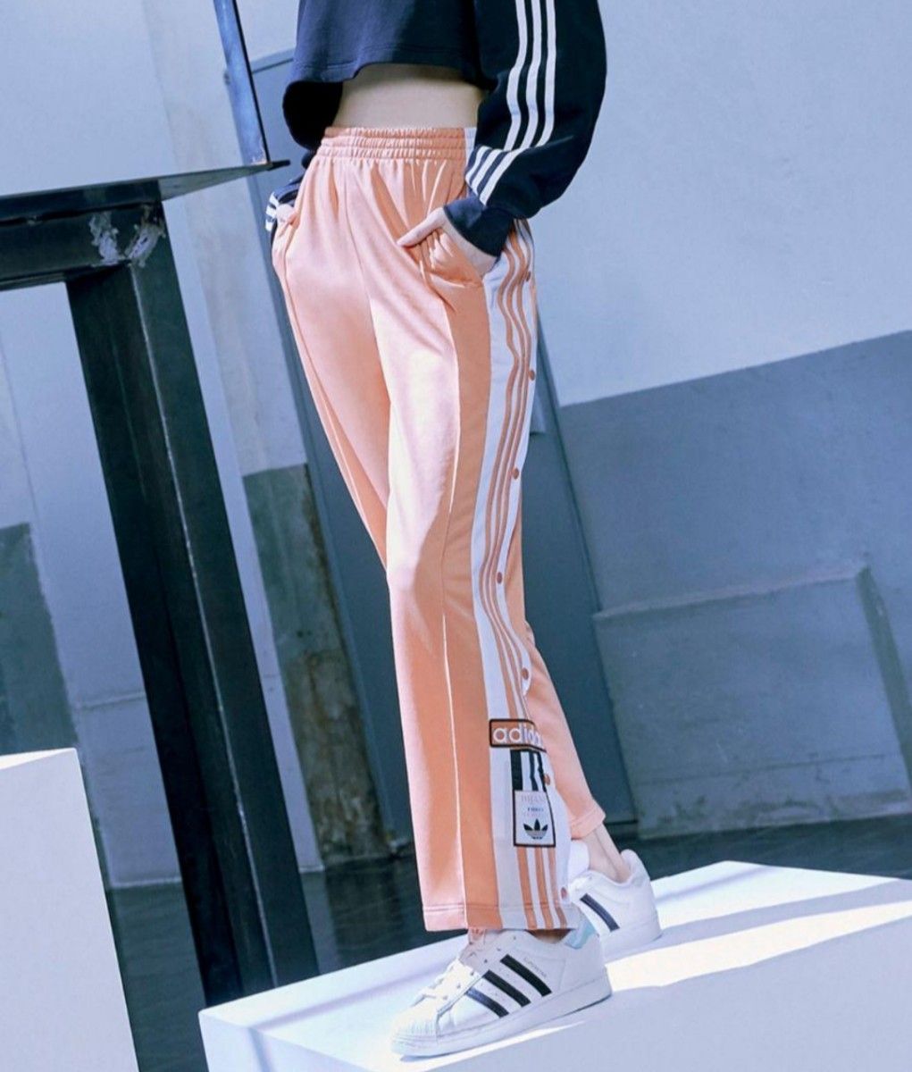 トラックパンツアディダス ピンク アディブレイク スナップパンツ ジャージ 女性M 人気デザイン adidas