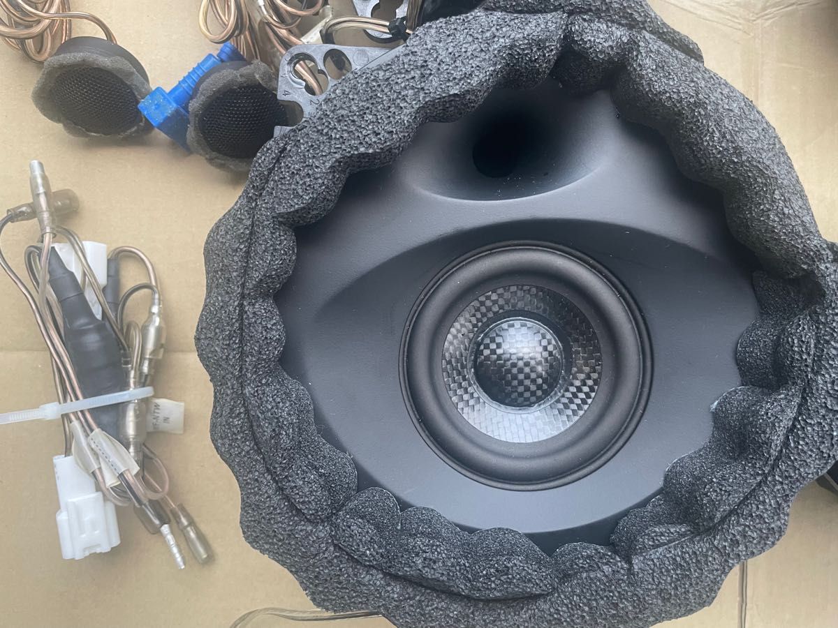 美品C-HRで使用 ソニックデザイン SP-CHR10M + TBM1877Ai 美品C-HRで使用 ソニックデザイン SP-CHR10M + TBM1877Ai