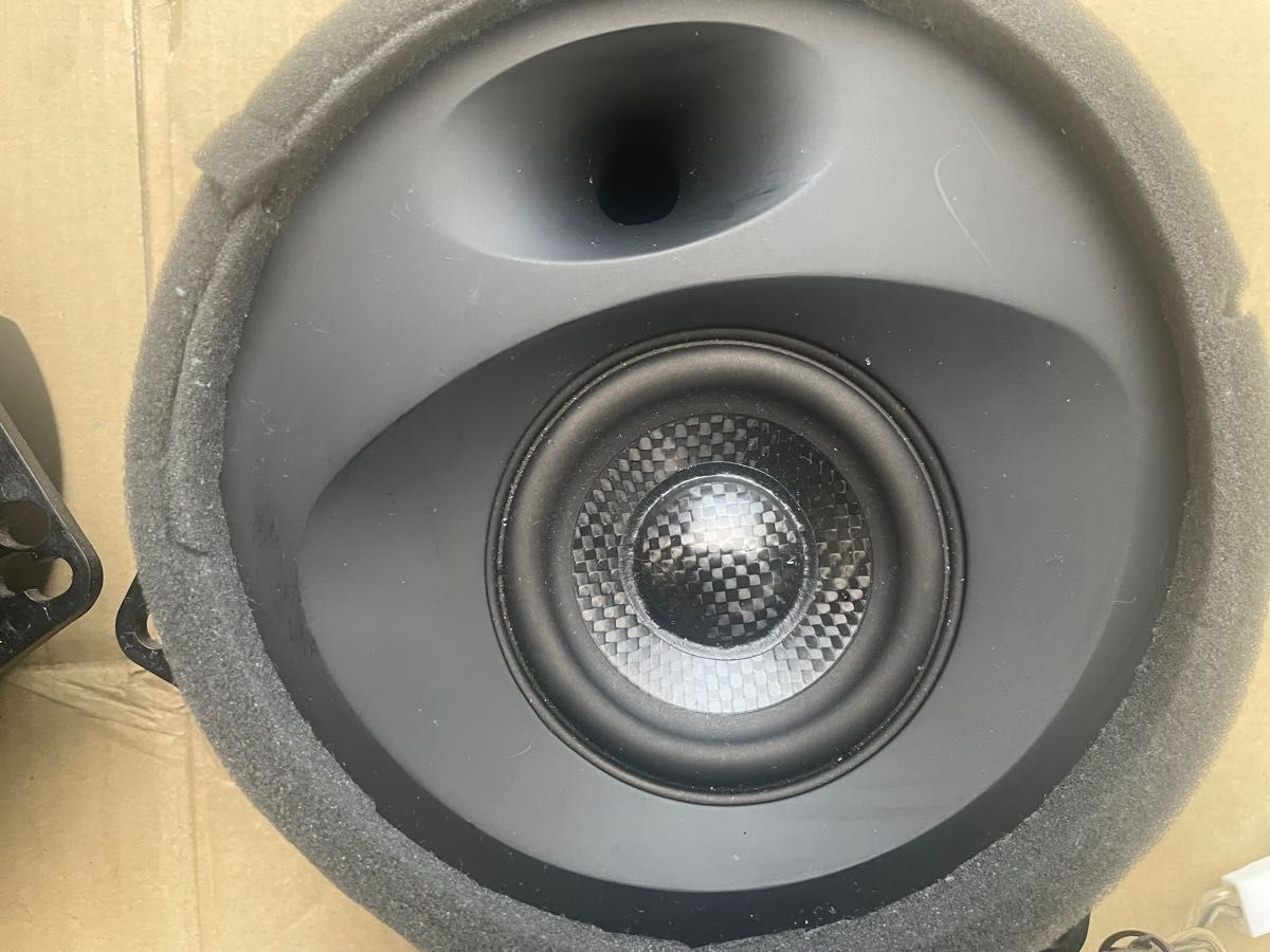 美品C-HRで使用 ソニックデザイン SP-CHR10M + TBM1877Ai 美品C-HRで使用 ソニックデザイン SP-CHR10M + TBM1877Ai
