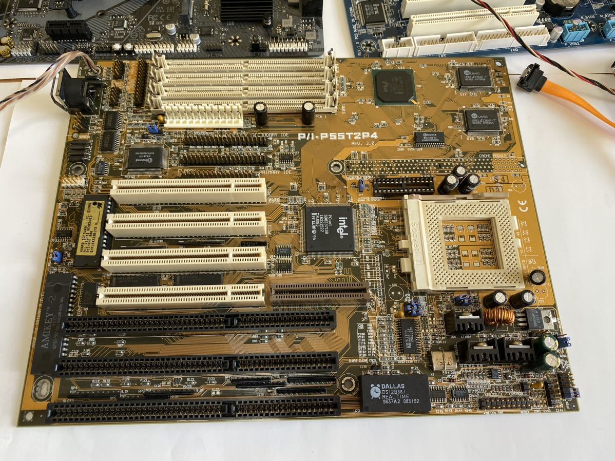 [ junk ] motherboard P / I -P55T2P4,GA-P55-UD3. one part parts together set operation not yet verification / present condition goods 