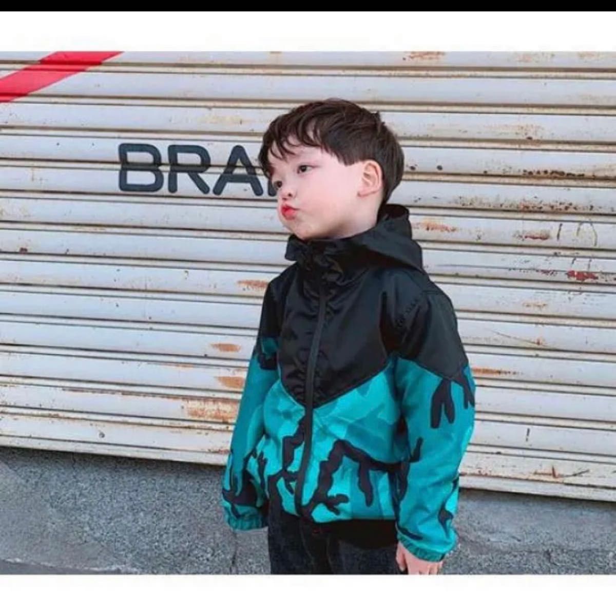 男の子 90 アウター ウインドブレーカー ジャケット ブルゾン 迷彩 韓国 黒 ブラック 子供服 マウンテンパーカー 青 ブルー