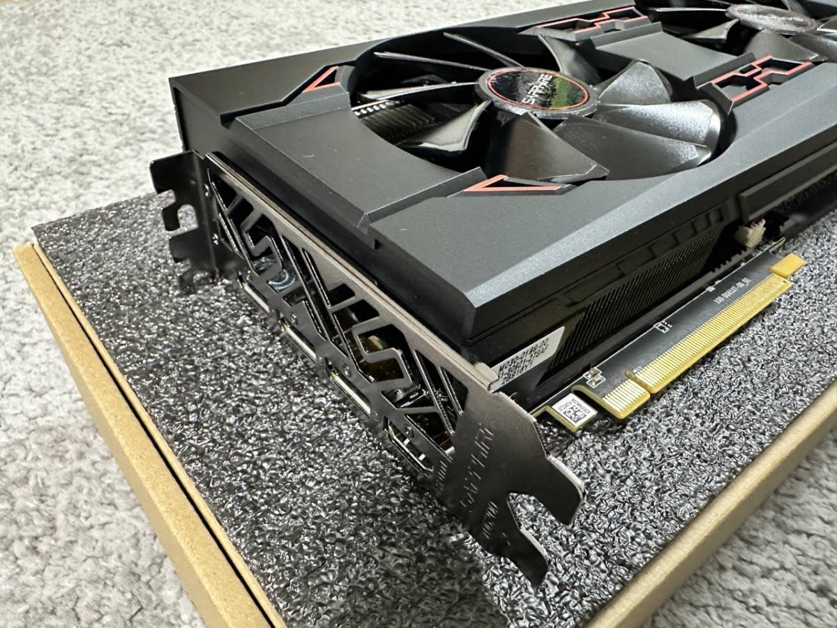 AMD RADEON RX VEGA56 HBM2 8GB SAPPHIRE PULSE 送料無料 美品_画像3