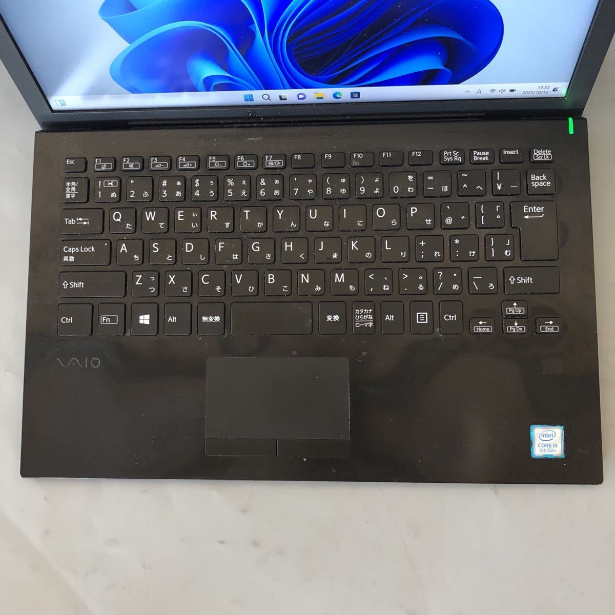 JXNT2971 / SONY VAIO VJPG11C11N / CPU:core i5-8250U 1.80GHz / память :8GB / SSD:256GB / Windows11/ экран пятна 