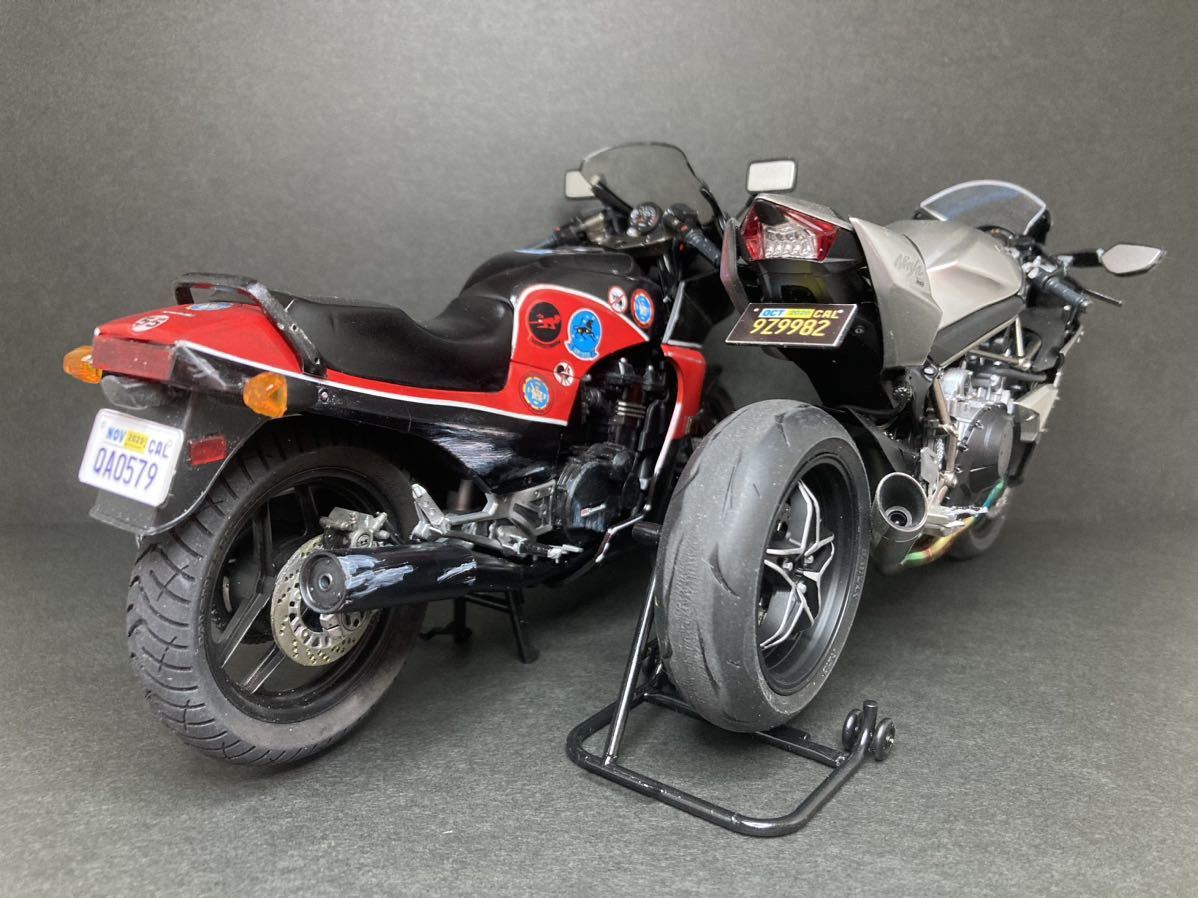 タミヤ　1/12 H2カーボン　& アオシマ　1/12 GPZ 900R トップガン　マーベリック　仕様　組立塗装済　完成品_画像3