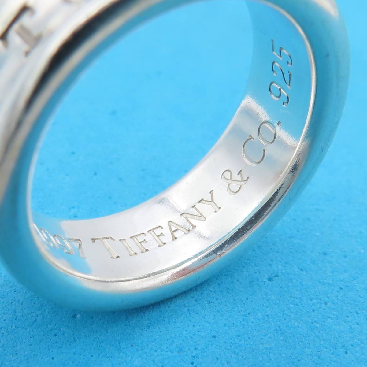 【送料無料】 美品 Tiffany&Co. ヴィンテージ ティファニー ナロー シルバー リング 9号 指輪 1837 SV925 OS100_画像4