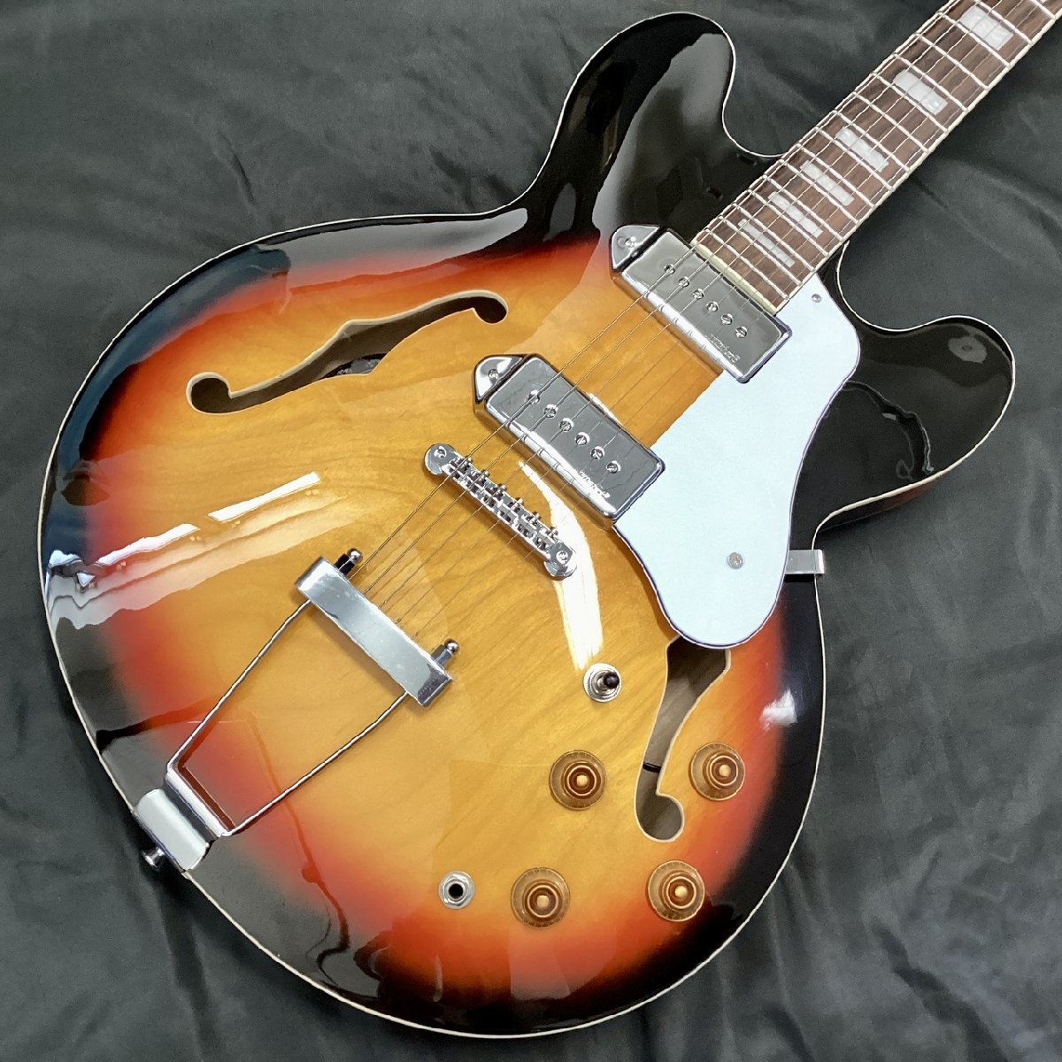 その他 Vintage VSA500PSB ReIssued Semi Acoustic Guitar/Vintage Sunburst